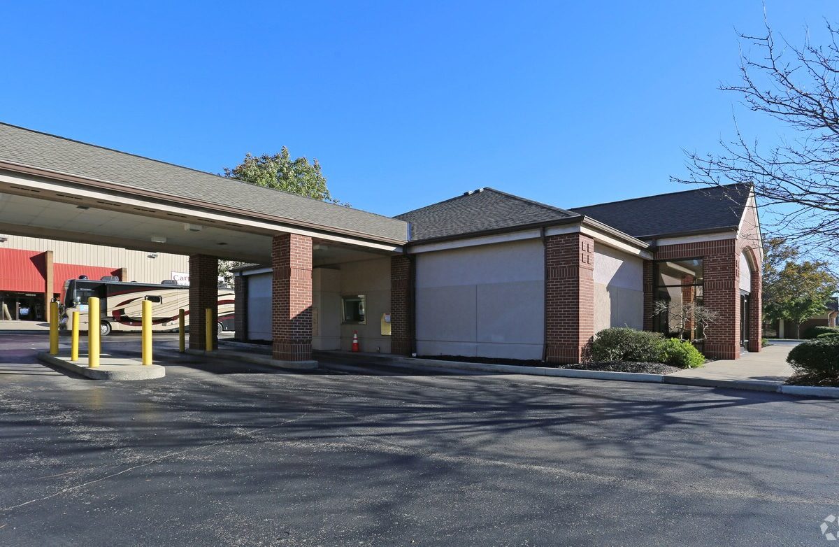 Freestanding Loveland Madeira Bank Exterior