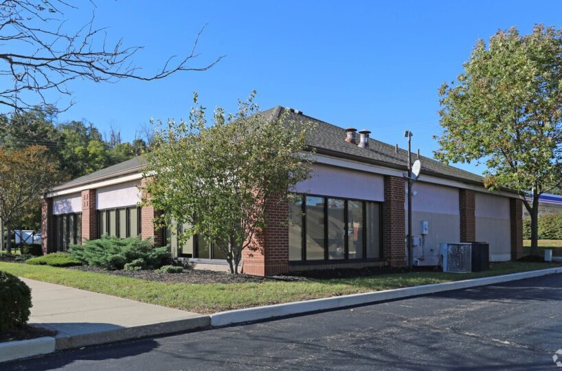 Freestanding Loveland Madeira Bank Back Exterior